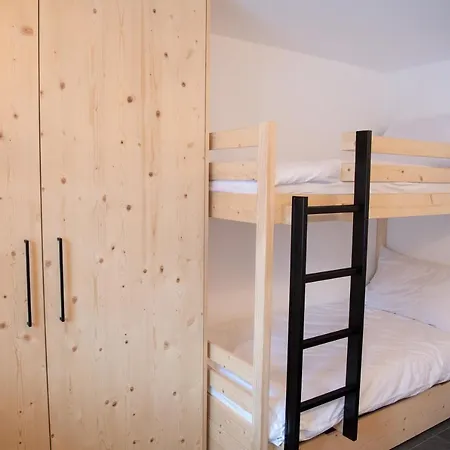 シャレー Mit Kino Und Jacuzzi In B. Gstaad