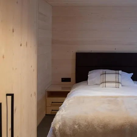 Mit Kino Und Jacuzzi In B. Gstaad *