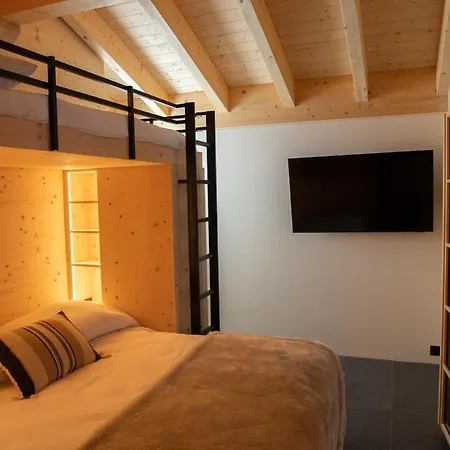 Mit Kino Und Jacuzzi In B. Gstaad 木屋 Gsteig