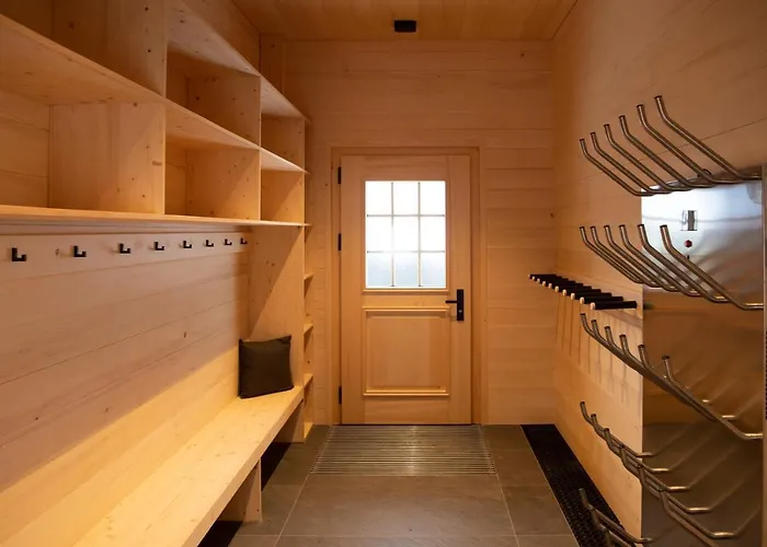 샬레 Mit Kino Und Jacuzzi In B. Gstaad