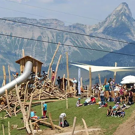 Mit Kino Und Jacuzzi In B. Gstaad Chalet