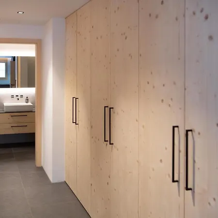 Mit Kino Und Jacuzzi In B. Gstaad Horská chata