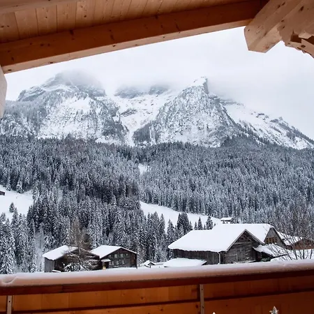 Mit Kino Und Jacuzzi In B. Gstaad *