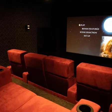 Mit Kino Und Jacuzzi In B. Gstaad Gsteig