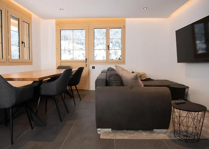 Chalé Mit Kino Und Jacuzzi In B. Gstaad *