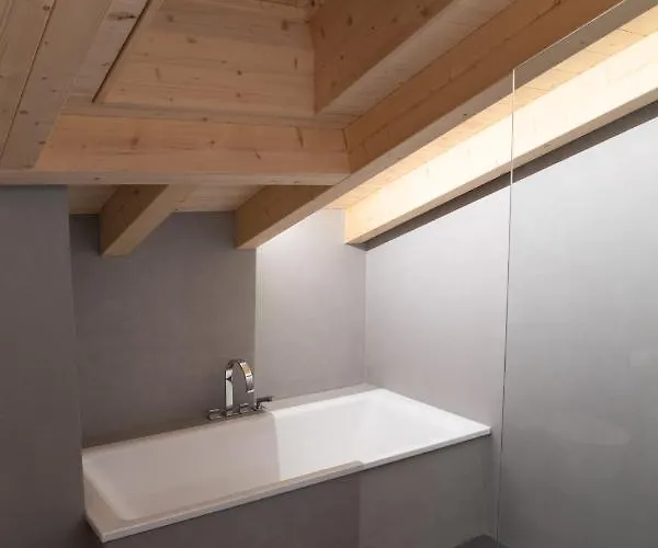 Chalé Mit Kino Und Jacuzzi In B. Gstaad Gsteig